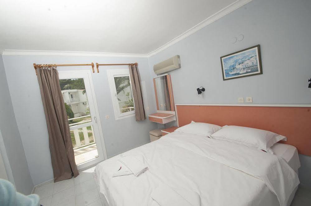 Hanedan Flora Apart Hotel Foça Extérieur photo